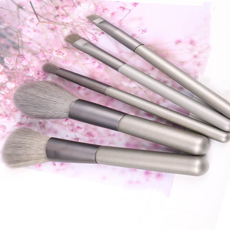 Unique Design Complete Makeup Brush Kit Face Soft Bristle Type Skin Friendly
